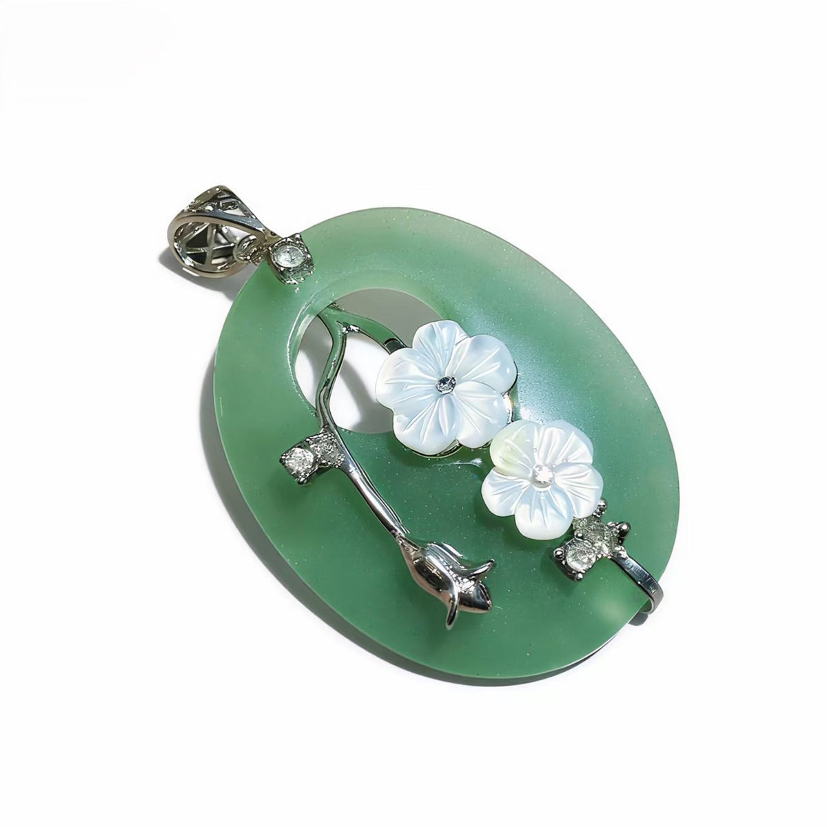 Green Aventurine Pendants Retro Interlacing Flower Necklace For Women Men Girls