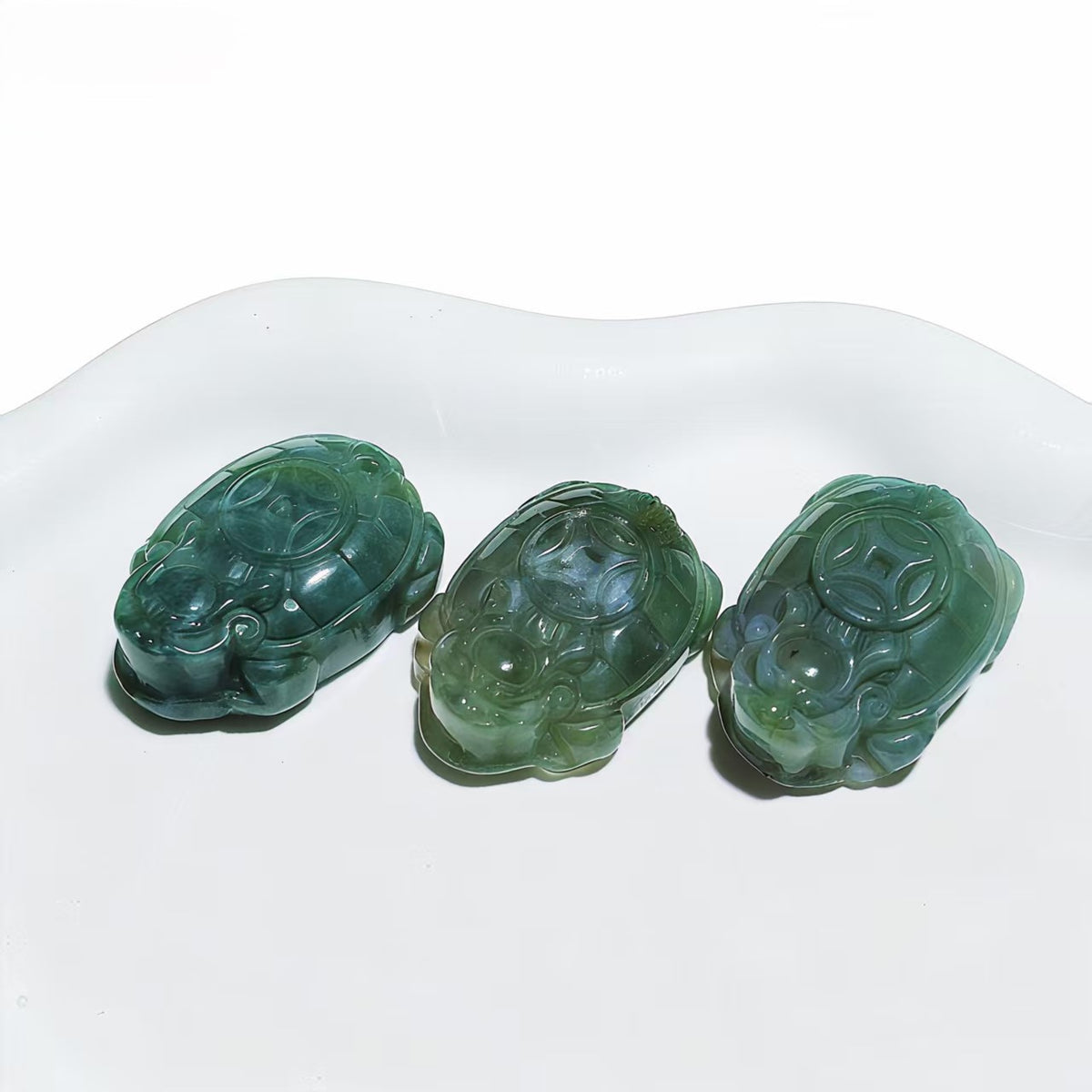 1Pc Emerald Jade Dragon Turtle Shape Pendants Healing Crystal Necklace
