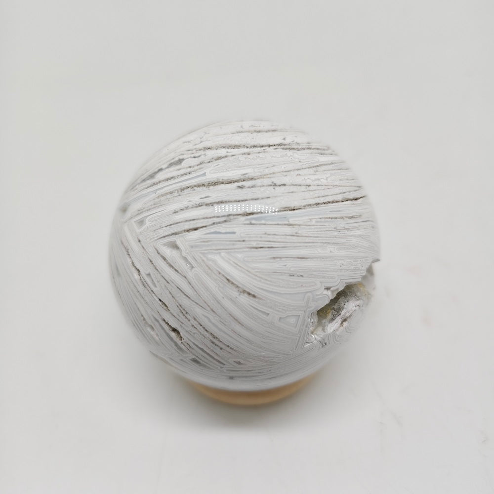 natural Mexican white agate sphere ornaments healing 191g