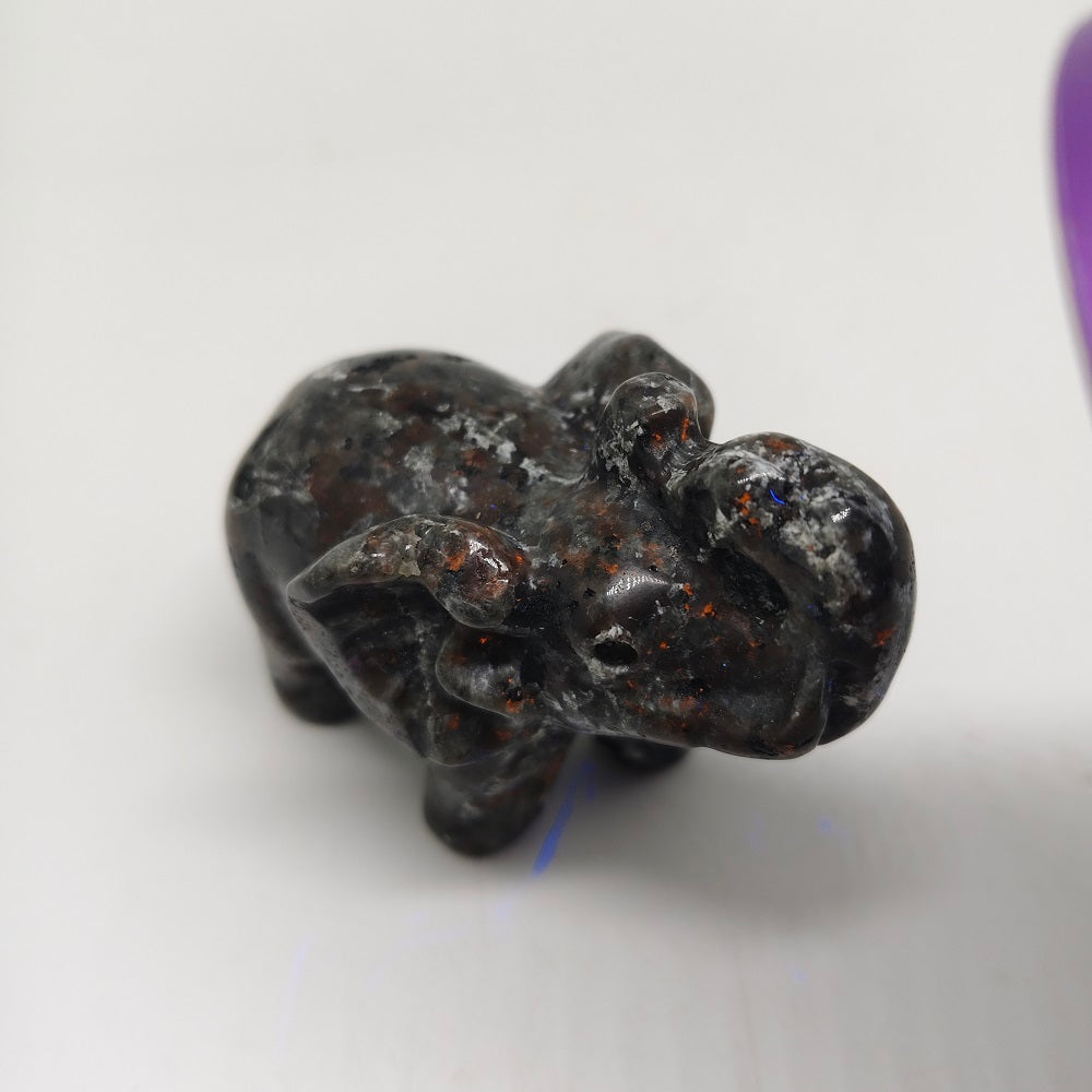 yooperlite elephant carving ornaments healing 226.3g