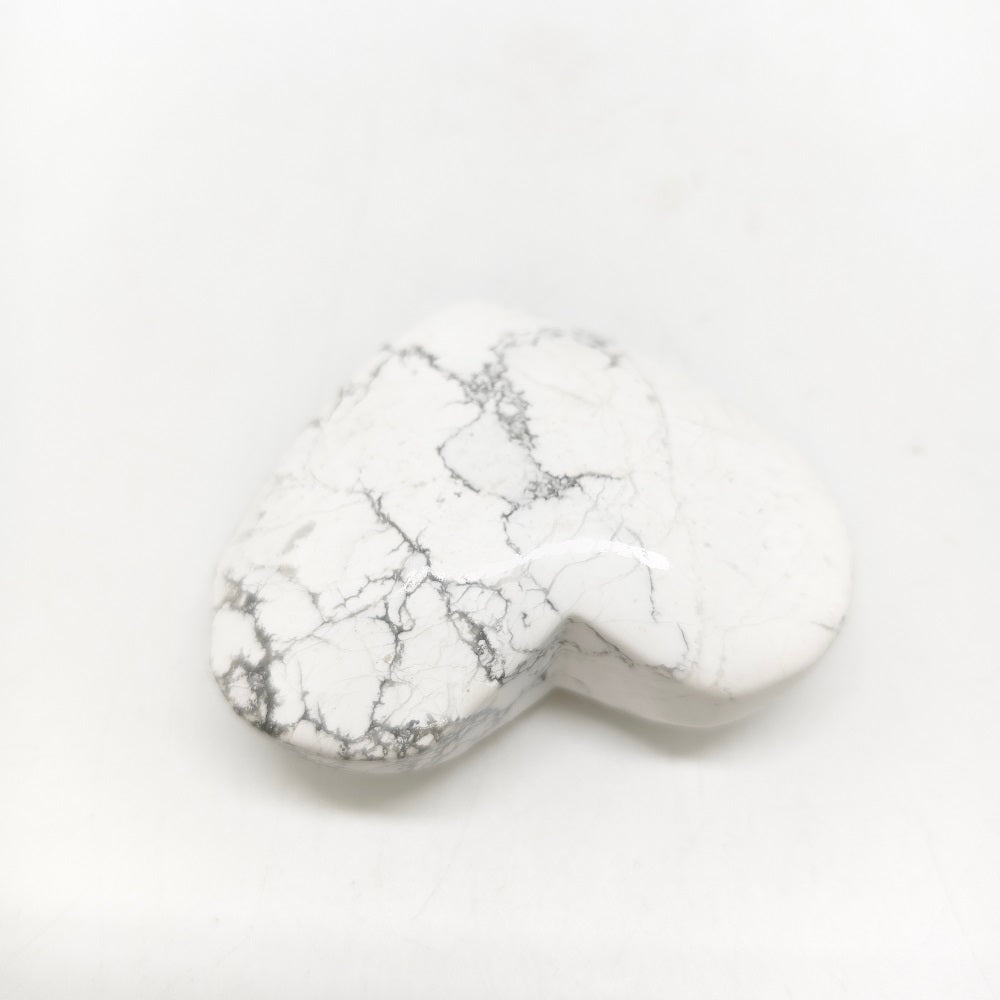 howlite heart carving ornaments healing 138g