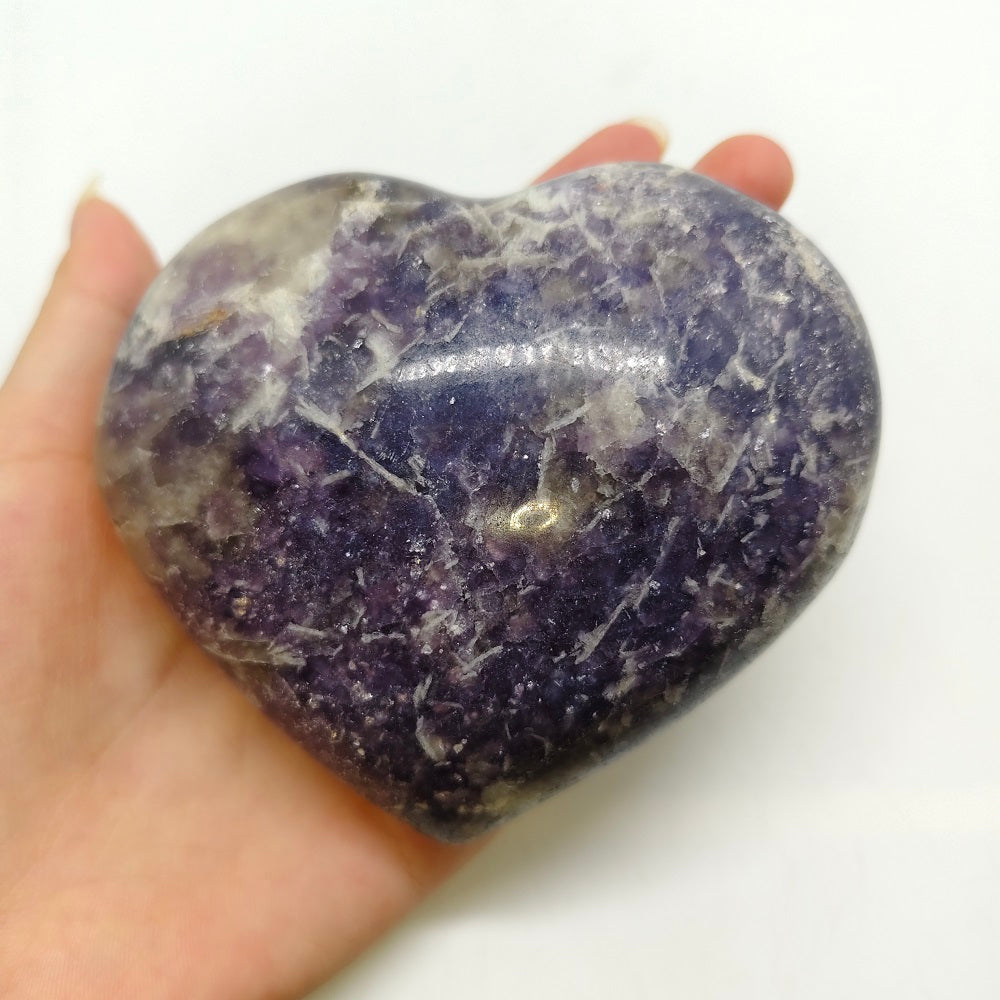 green mica heart carving ornaments healing 426.7g
